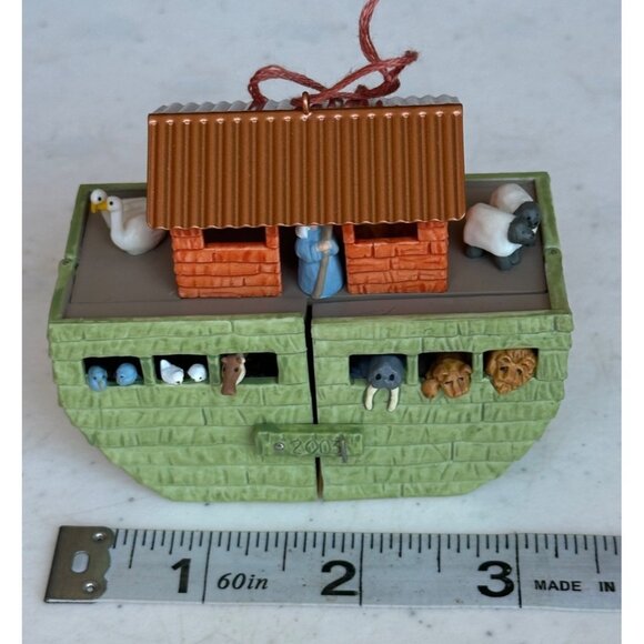 VINTAGE 2003 Hallmark Licensing, Inc. Keepsake Ornament Noah's Ark 2.5" Tall - Picture 5 of 15